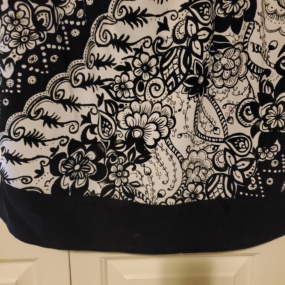 Ladies dress - Picture 7 of 9